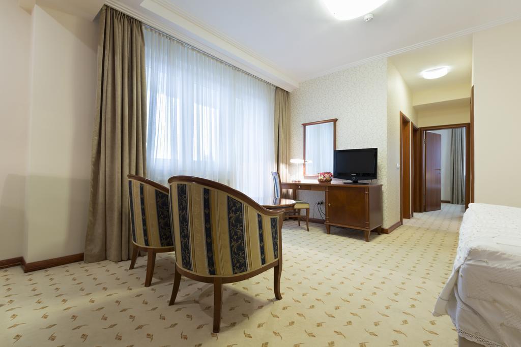 Hotel Orasac Белград Экстерьер фото
